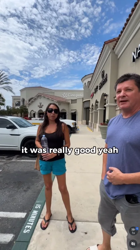 Two customers sharing their experience outside Casa Garcia